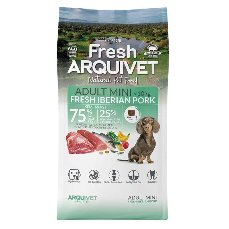 Semi-moist Iberian pork kibble for adult small dogs