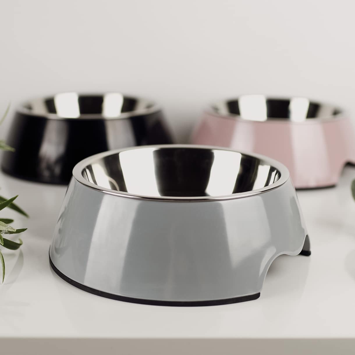 Set of 2 melamine and stainless steel bowls