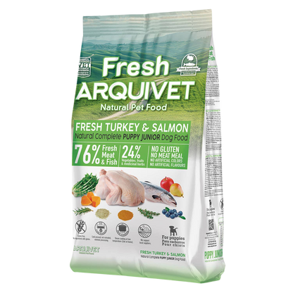 Semi-moist turkey and fresh salmon kibble