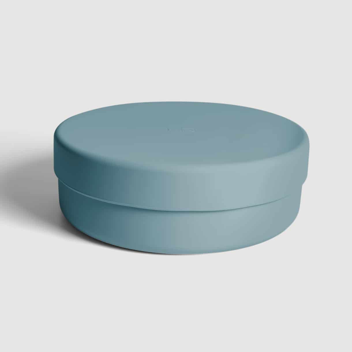 Silicone bowl with lid