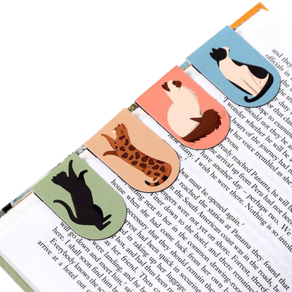 Set of 4 magnetic cat bookmarks