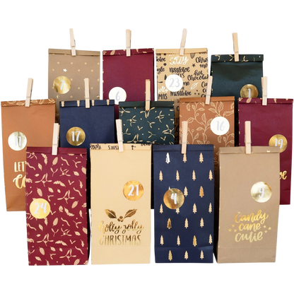Calendrier de l’Avent avec 24 sachets en papier kraft décorés à garnir